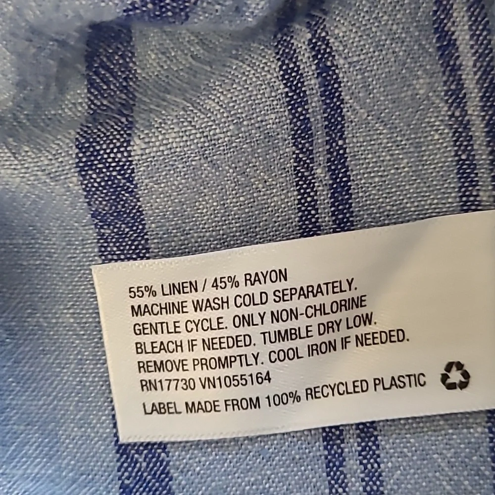 NWOT shorts free with $25 purchase - Picture 6 of 8